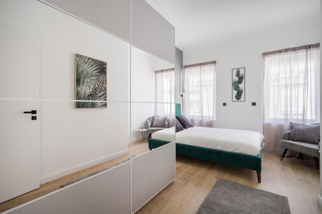 Tilia Luxury Apartment - 3 Bedrooms With Ac Будапешт Экстерьер фото
